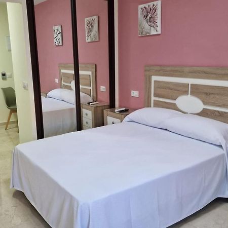 Hotel Nuevo Espartinas Luaran gambar