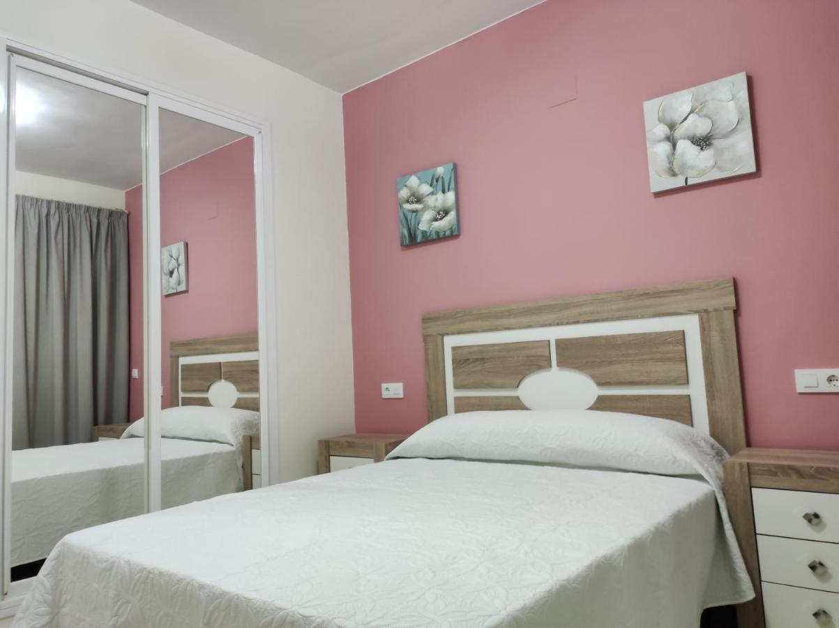 Hotel Nuevo Espartinas Luaran gambar