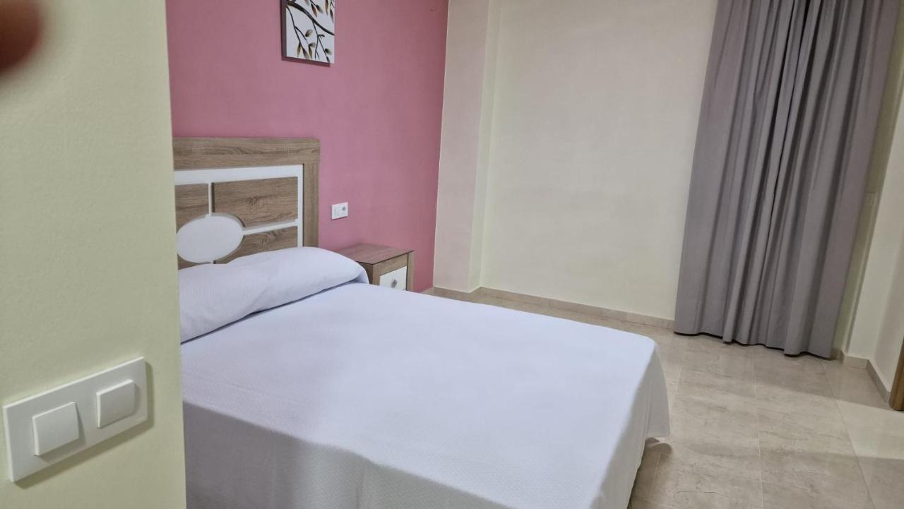 Hotel Nuevo Espartinas Luaran gambar