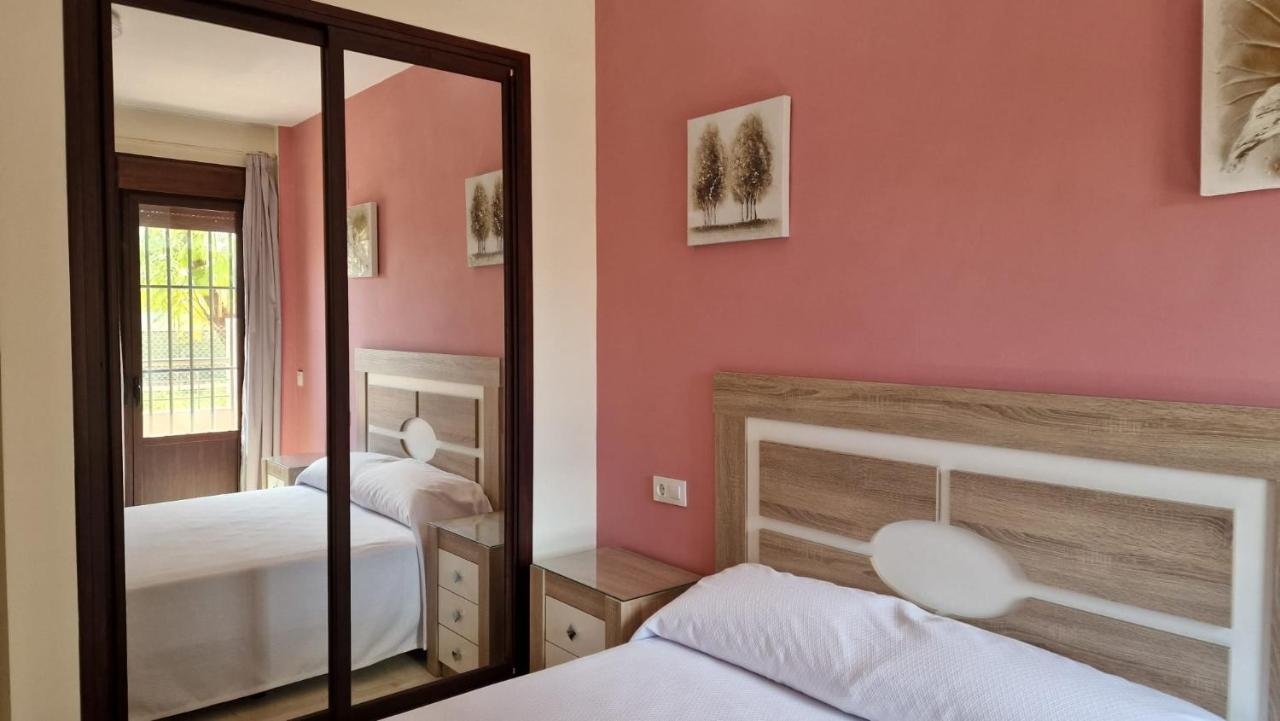 Hotel Nuevo Espartinas Luaran gambar