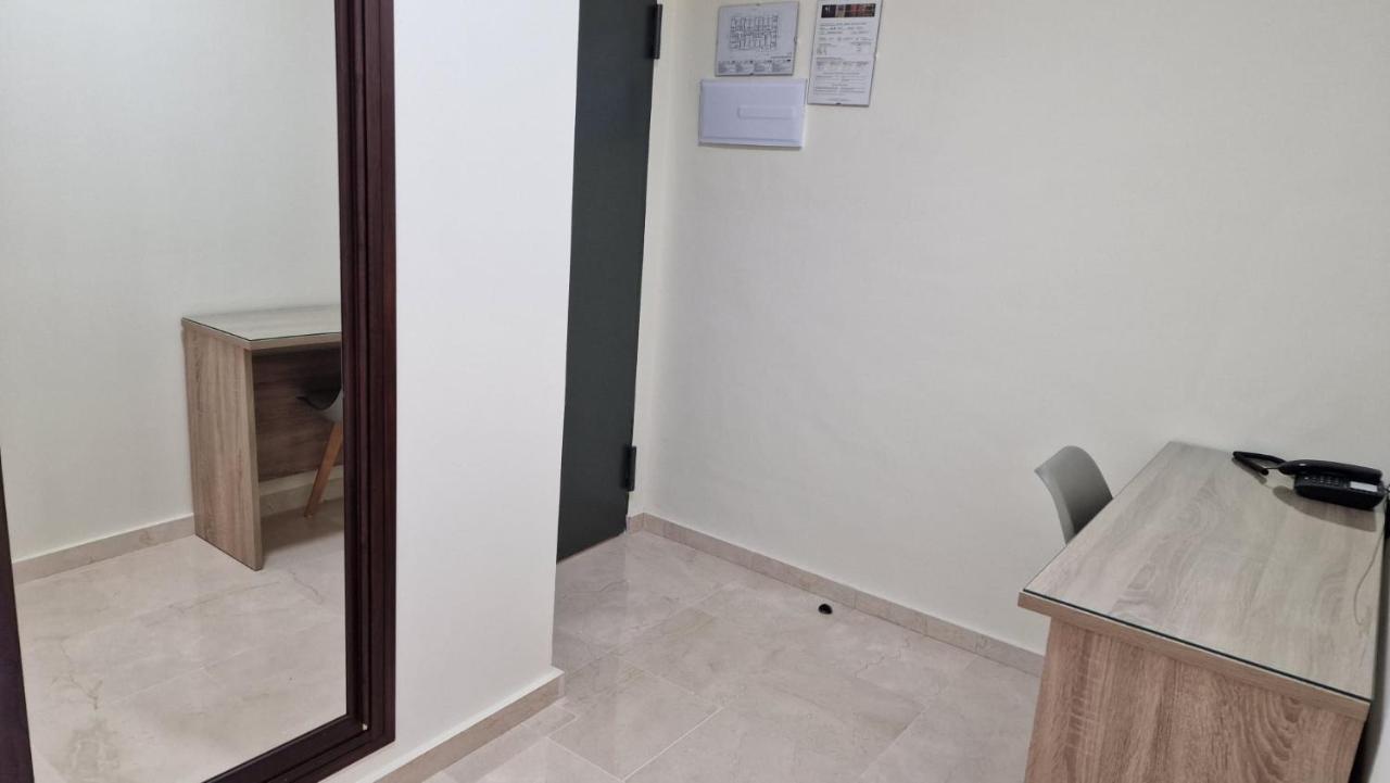 Hotel Nuevo Espartinas Luaran gambar